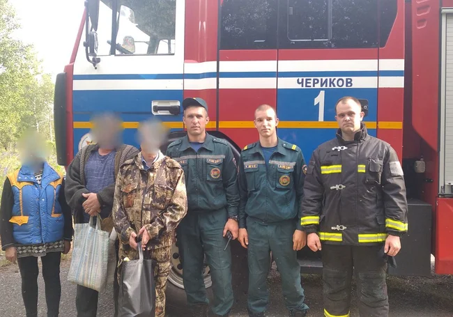 В Чериковском районе спасатели искали в лесу троих человек