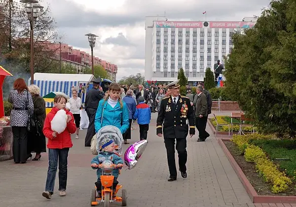 1 мая 2011 года в Бобруйске. Каким увидели этот день наши фотокорреспонденты. Часть 1 (25 фото)