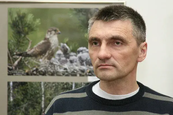 Фоторепортер агентства Reuters Василий Федосенко 4 мая в выставочном зале художественного музея им. Г.Г. Поплавского на открытии