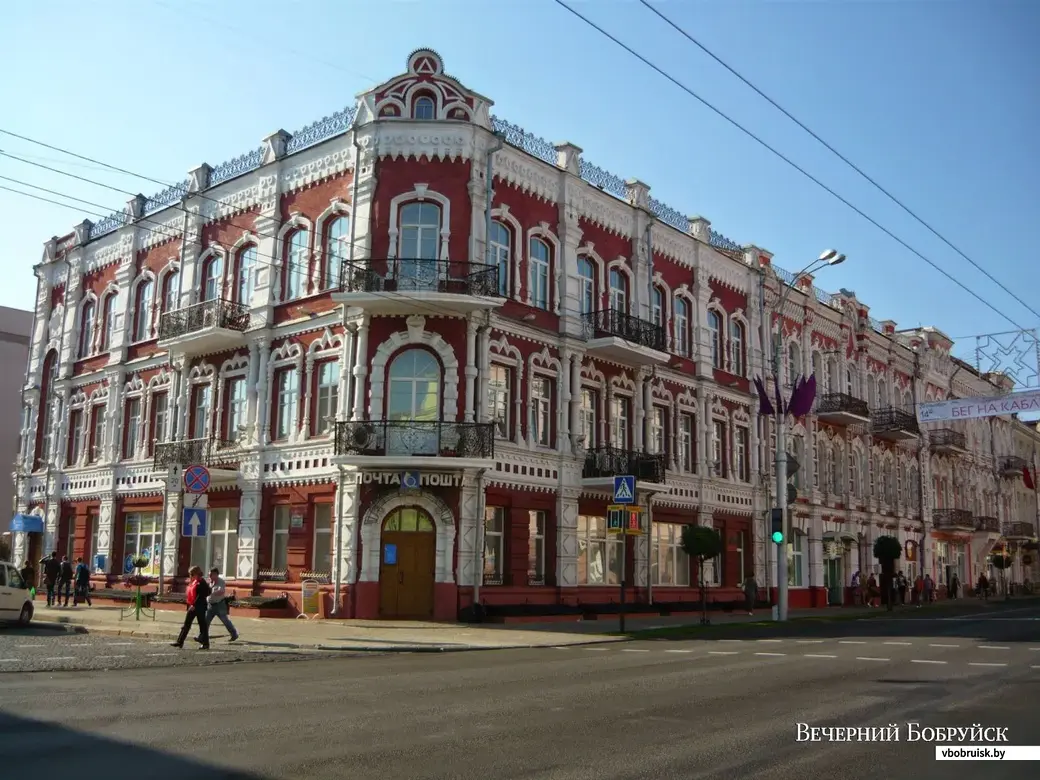 Один день в Гомеле или прогулка по дворцовому парку, выставка шоколада и  встреча с наглыми белками | bobruisk.ru