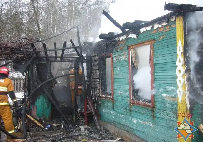 Под Бобруйском сгорел дачный домик