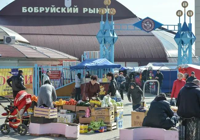 За незаконную торговлю суд наказал двух бобруйчан
