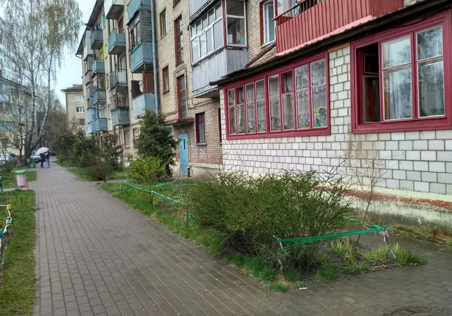 Во дворе по улице Социалистической скончался мужчина