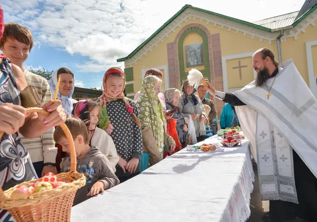 Расписание пасхальных богослужений и освящения куличей в храмах Бобруйска