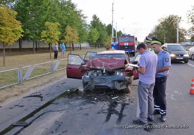 В Бобруйске столкнулись троллейбус и автомобиль