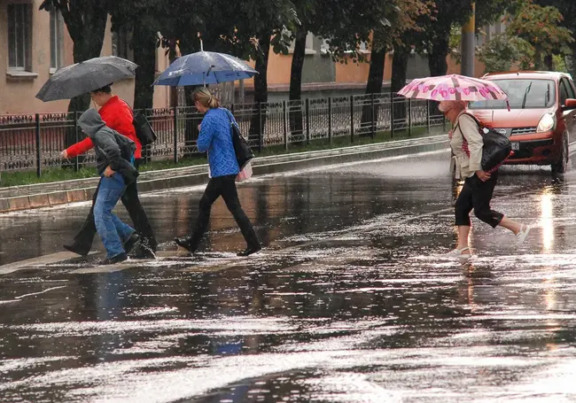 В Беларуси из-за гроз объявлен оранжевый уровень опасности