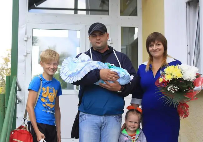 Поздравляем Людмилу и Александра Абызовых с рождением сына!