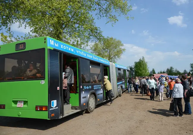 Как доехать до кладбищ в Бобруйске: расписание автобусов на Радуницу