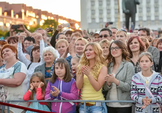 Для зрителей шоу на площади Ленина 6 мая организованы дополнительные рейсы