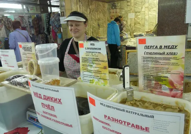 Ярмарку у Дворца искусств разместили на новом месте