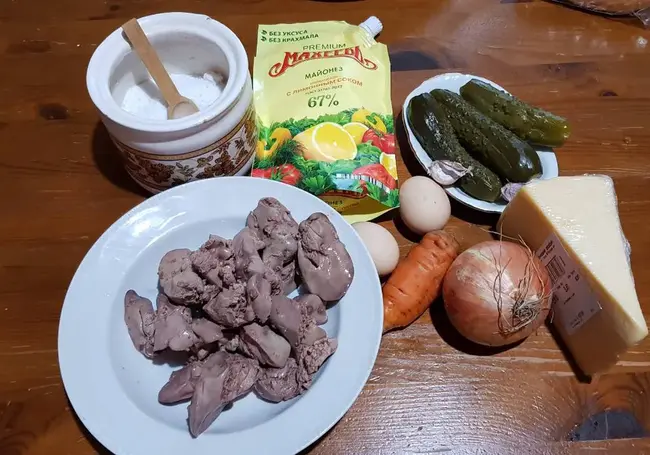 Готовим сами. Салат из куриной печени, очень сытный