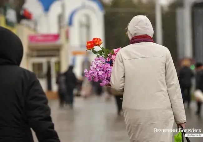 В Бобруйске перед Радуницей два маршрута автобусов продлят до кладбища