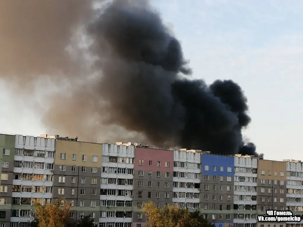 В Гомеле масштабный пожар на частном предприятии напугал горожан (+видео) |  bobruisk.ru