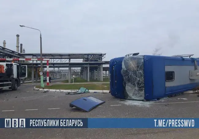 На Мозырском НПЗ авария автобуса – 1 человек погиб, 11 ранены