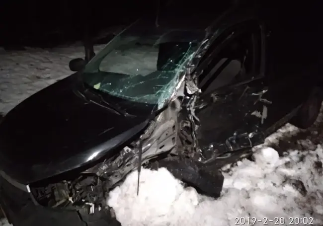Авария на Минском шоссе в Бобруйске: легковушка столкнулась с грузовиком