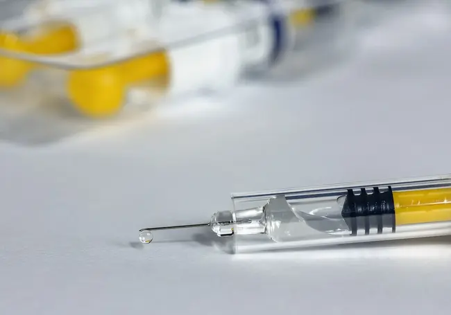 Минобороны России завершило клинические испытания вакцины от COVID-19