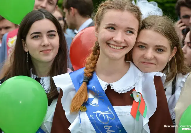 Выпускники в шахматном порядке и родители на дистанции: как пройдет «Последний звонок» в Бобруйске
