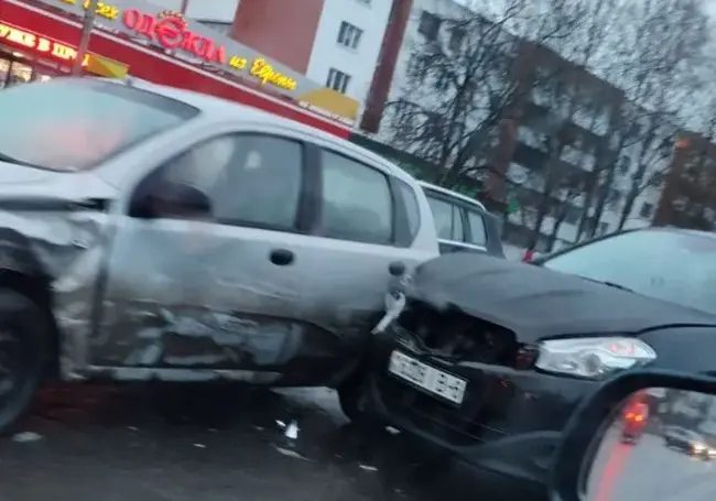 Две серьезные аварии в Бобруйске за два дня: одна с участием маршрутного такси