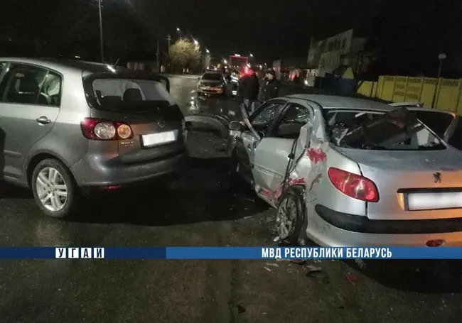 Подробности лобового столкновения в Бобруйске: виновник скрылся, потом сам явился в УВД