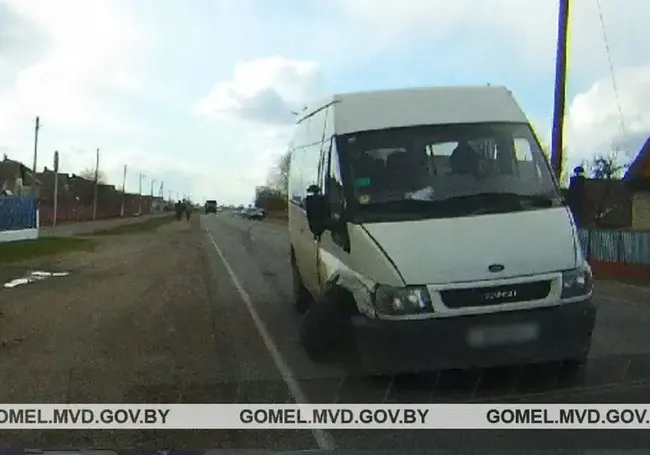 В Житковичах мужчина с 5,7 промилле украл чужую машину и попал в ДТП
