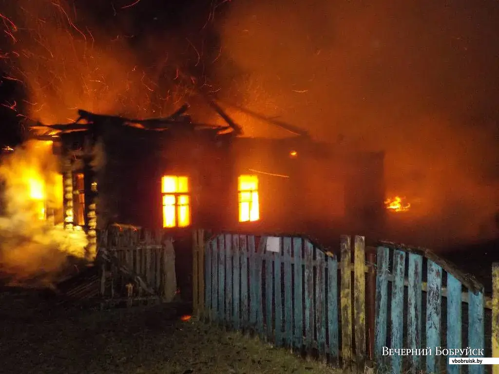 В деревне Бобруйского района горел дом. Возможно, его подожгли | bobruisk.ru