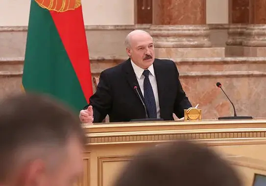 Лукашенко принял решение об отставке действующего состава правительства