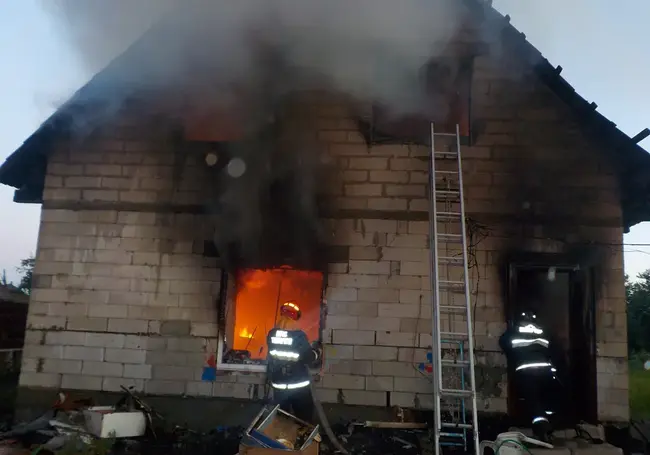 Пожарный извещатель спас многодетную семью в Туголице: проснулись в дыму