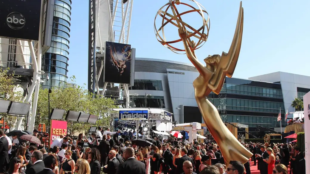 Номинантов на телевизионную премию Emmy, которая будет вручаться в 72-й раз, объявили 28 июля в Лос-Анджелесе.
