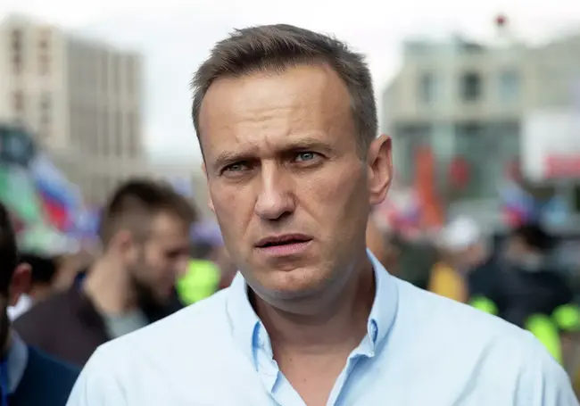 Навальный вышел из комы
