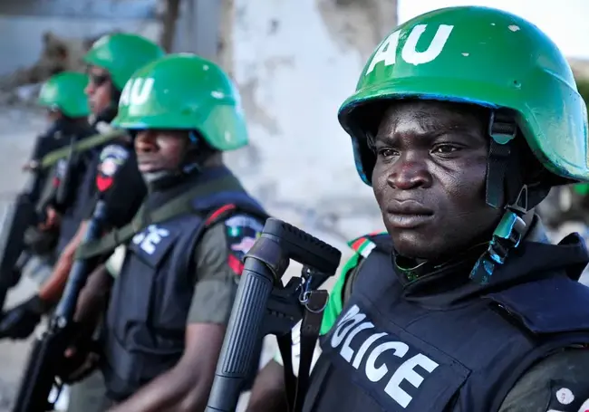 Многотысячные марши против насилия проходят в Нигерии (видео)