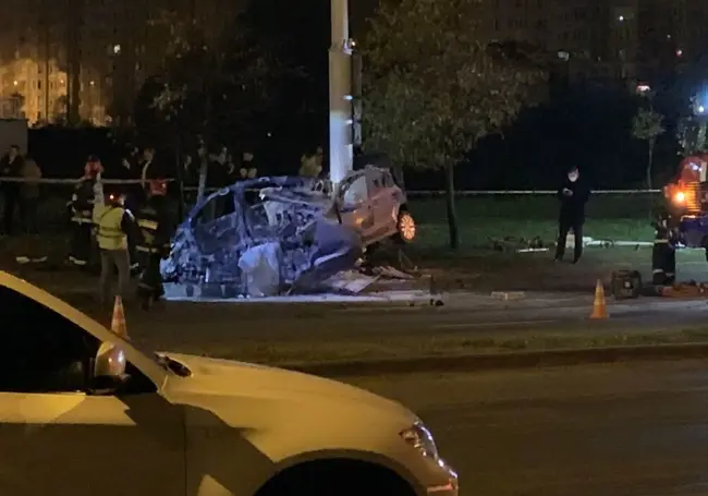 ДТП в Минске: автомобиль влетел в столб, никто не выжил – видео