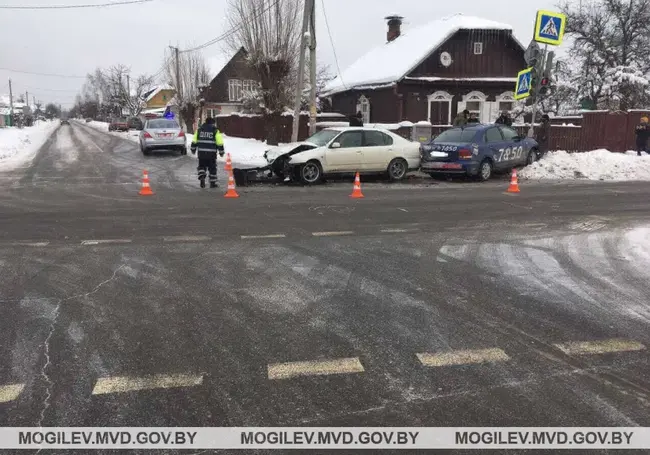 На перекрестке улиц Гоголя и Каменского произошло ДТП. Есть пострадавшие