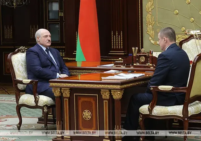 Лукашенко принял с докладом председателя Могилевского облисполкома Леонида Зайца