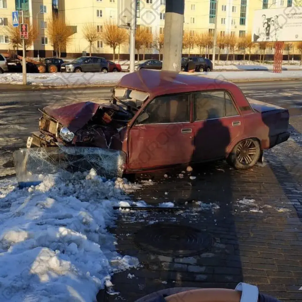 Серьезная авария на перекрестке улицы Ленина и Георгиевского проспекта  (дополнено) | bobruisk.ru