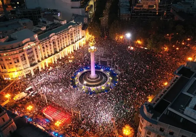 В Тбилиси прошел многотысячный митинг сторонников Саакашвили