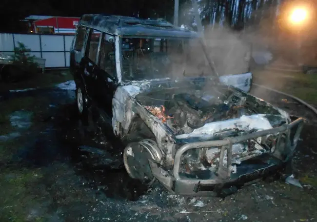 В деревне Боровая сгорел Land Rover 2004 года
