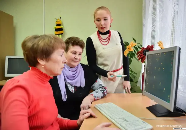 «Не могу сидеть на дистанционке, чувствую себя ненужной». Комментирует психолог