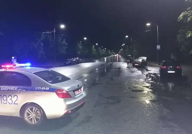 Потоп в Бобруйске: улицы Рокоссовского и Орджоникидзе были перекрыты – видео (обновлено)