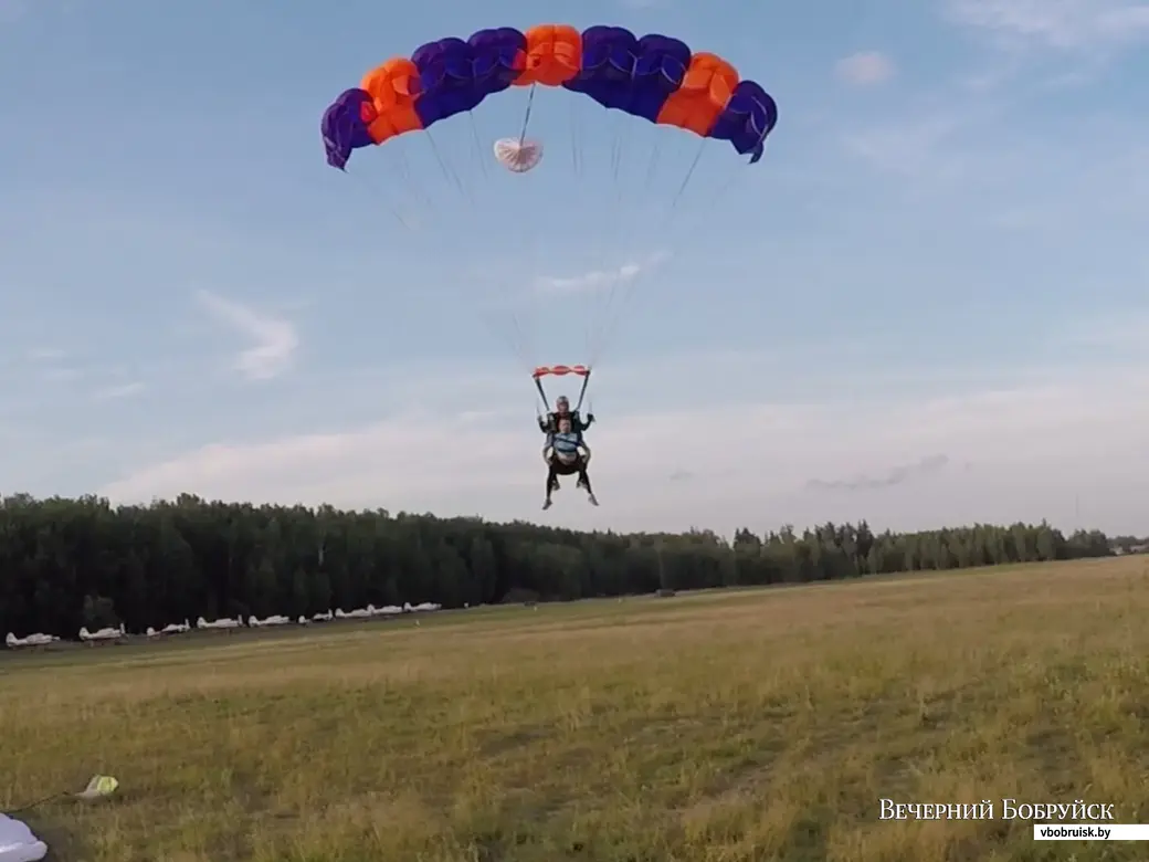 Мечты должны сбываться, решил могилевчанин и… шагнул в небо (фото + видео)  | bobruisk.ru