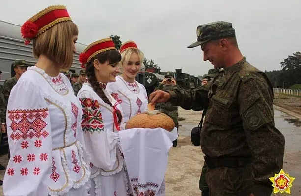 Военные России прибыли в Гродно для создания учебно-боевого центра.
