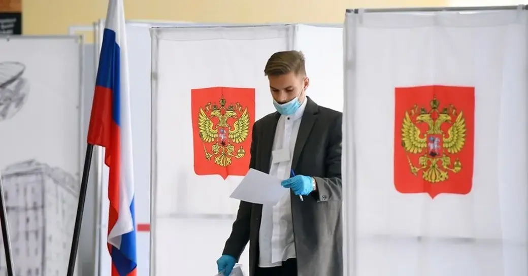 По данным посольства России, на консульском учете в Беларуси стоят порядка 55 тысяч граждан России. Однако не все становятся на консульский учет, поэтому их может быть