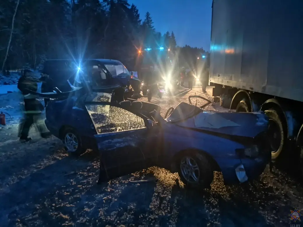 В Могилевском районе столкнулись легковой автомобиль, микроавтобус и  автобус | bobruisk.ru