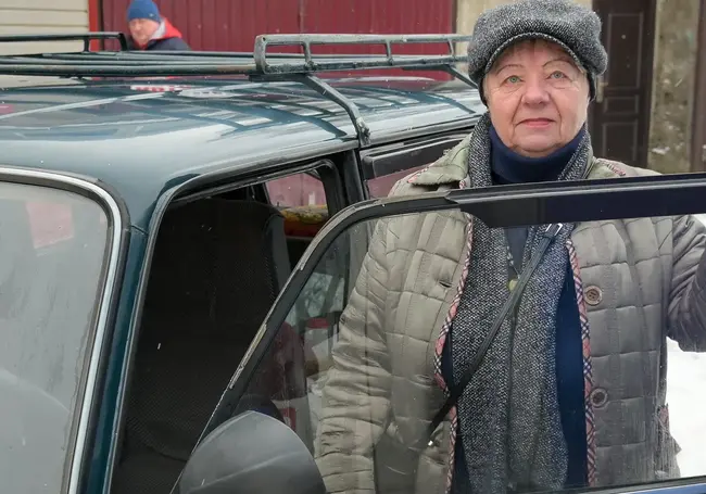 «Я и сено на ней вожу, и на рыбалку гоняю». 67-летняя бобруйчанка – о своих «Жигулях» и прочих машинах