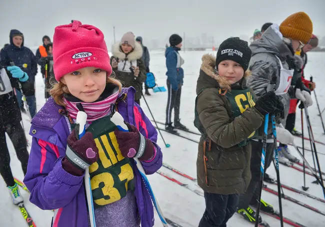 Спортивный задор и прекрасное настроение! Наш фоторепортаж с «Бобруйской лыжни–2022»