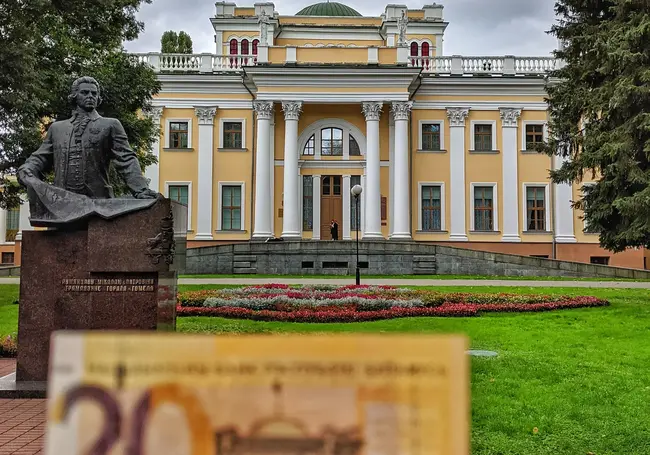 «Грашовая» кругосветка» могилевчанина: дворец Румянцевых и Паскевичей в Гомеле
