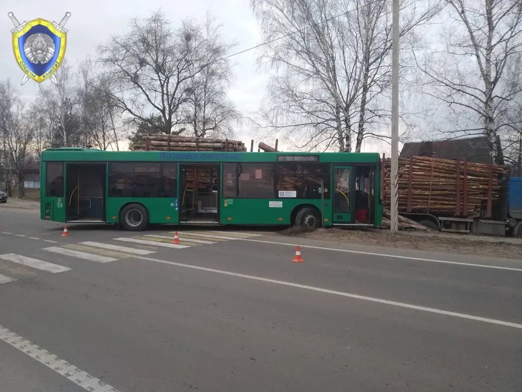 Подробности ДТП с автобусом в Осиповичах: пострадали 10 пассажиров |  bobruisk.ru