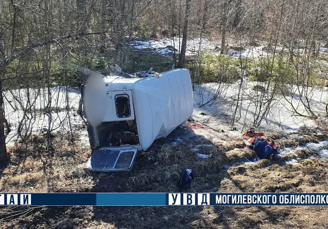 В Кировском районе фургон «УАЗ» столкнулся с грузовым Volvo: трое человек госпитализированы