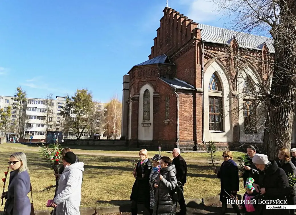 Католики Бобруйска празднуют Вербное воскресенье. Фотофакт | bobruisk.ru