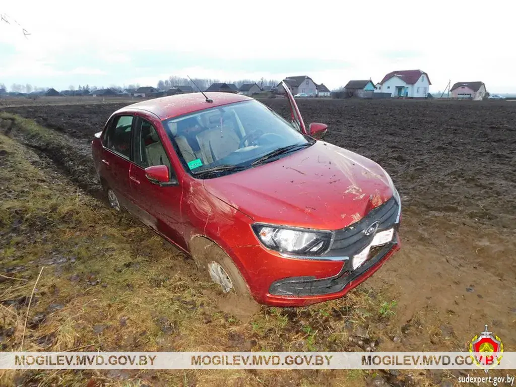 В Кличевском районе двое приятелей угнали автомобиль и пытались его поджечь  | bobruisk.ru