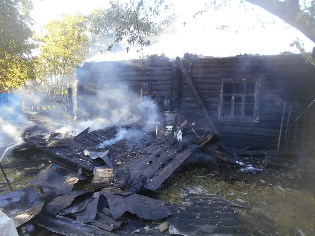 В Стасевке под Бобруйском горел дачный дом | bobruisk.ru